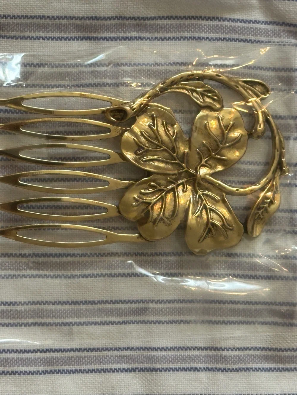 NEW Floral Dogwood Hair Comb Antique Vintage Style